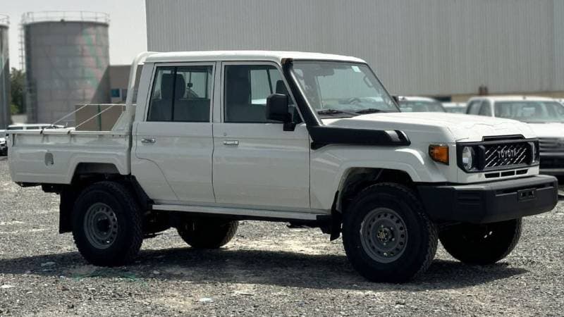 2026 Toyota Land Cruiser 70 thumbnail 4