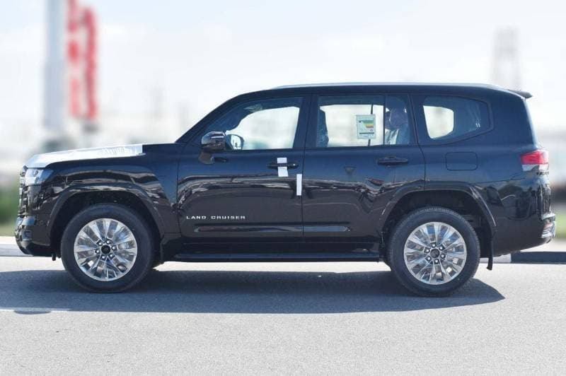2026 Toyota Land Cruiser thumbnail 4