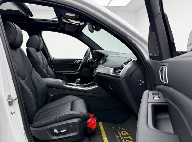 2020 BMW X5 thumbnail 9