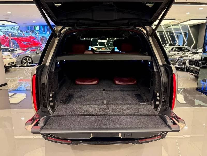 2024 Land Rover Range Rover thumbnail 5