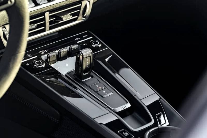 2025 Porsche 911 thumbnail 9