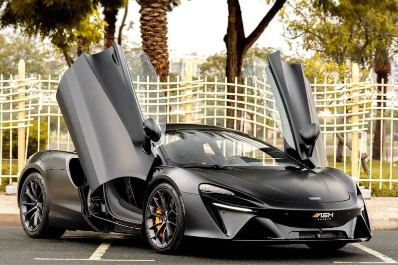 2024 McLaren Artura