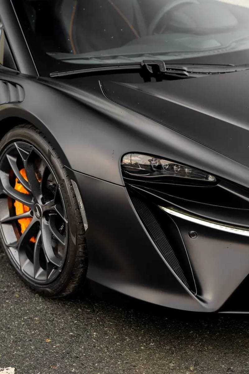 2024 McLaren Artura thumbnail 6