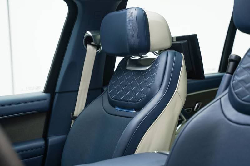 2026 Land Rover Range Rover thumbnail 8