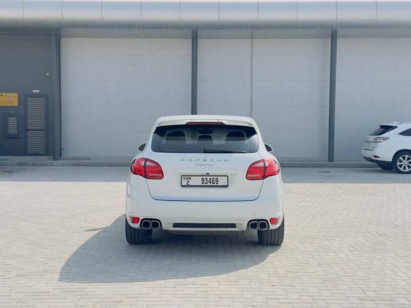 2013 Porsche Cayenne thumbnail 5
