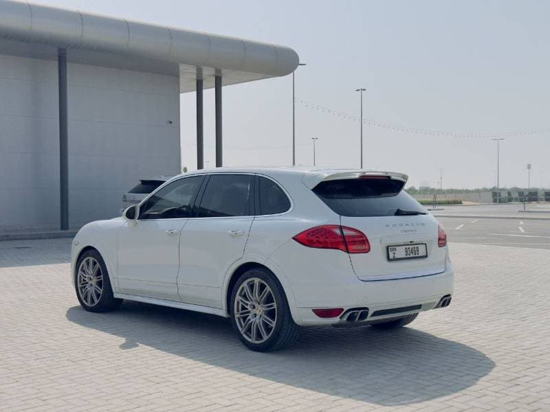 2013 Porsche Cayenne thumbnail 6