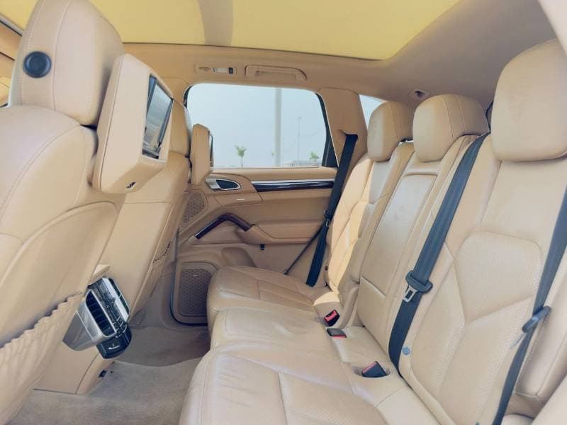 2013 Porsche Cayenne thumbnail 10