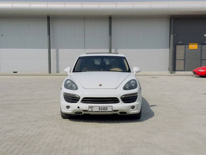 2013 Porsche Cayenne thumbnail 3