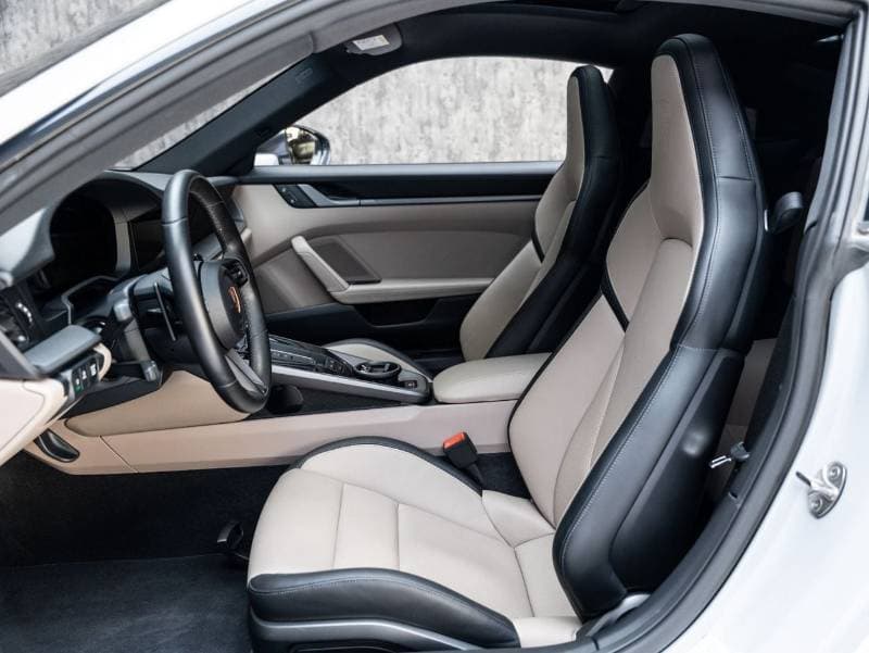 2025 Porsche 911 thumbnail 9