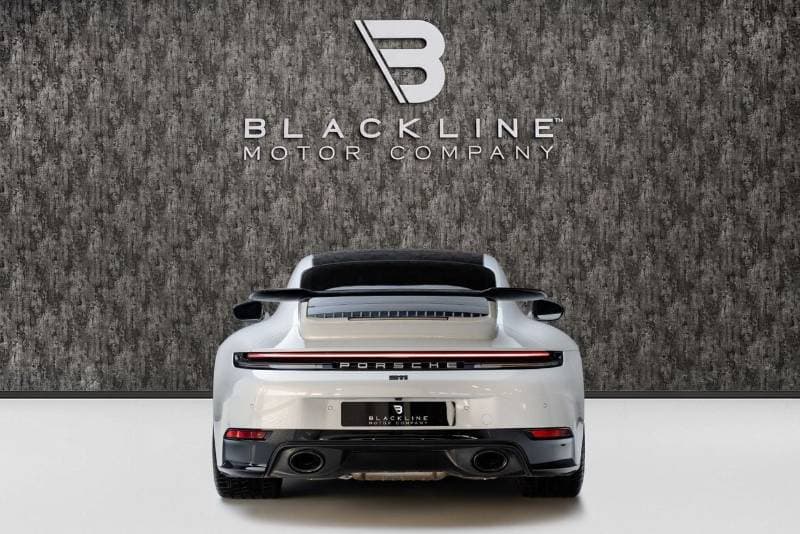 2025 Porsche 911 thumbnail 4
