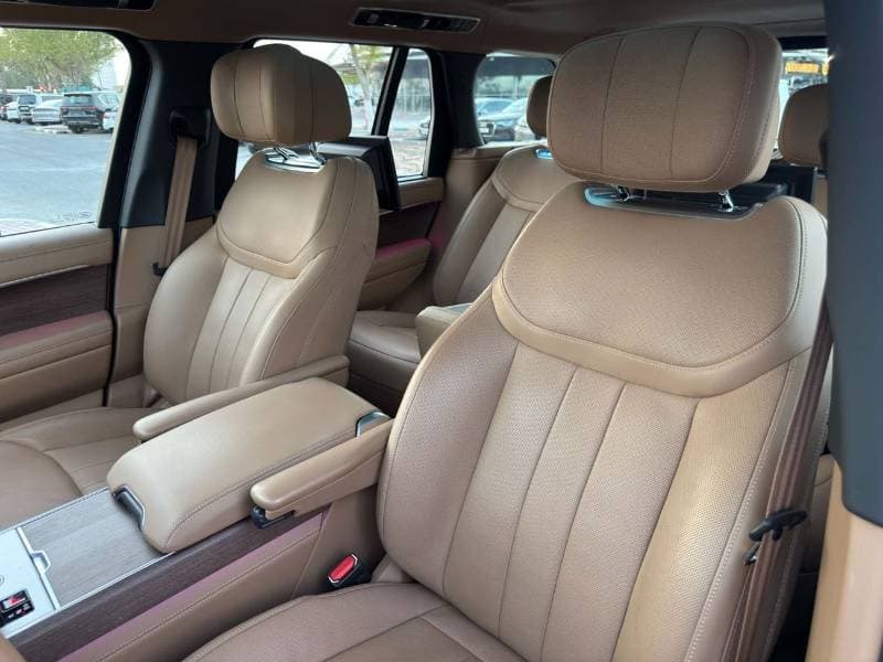 2024 Land Rover Range Rover thumbnail 7
