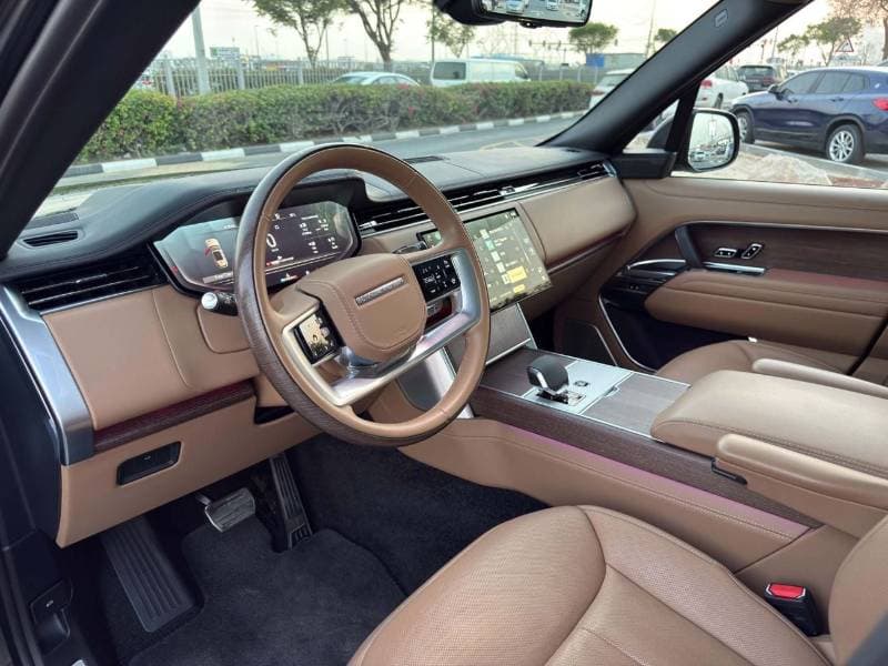 2024 Land Rover Range Rover thumbnail 4