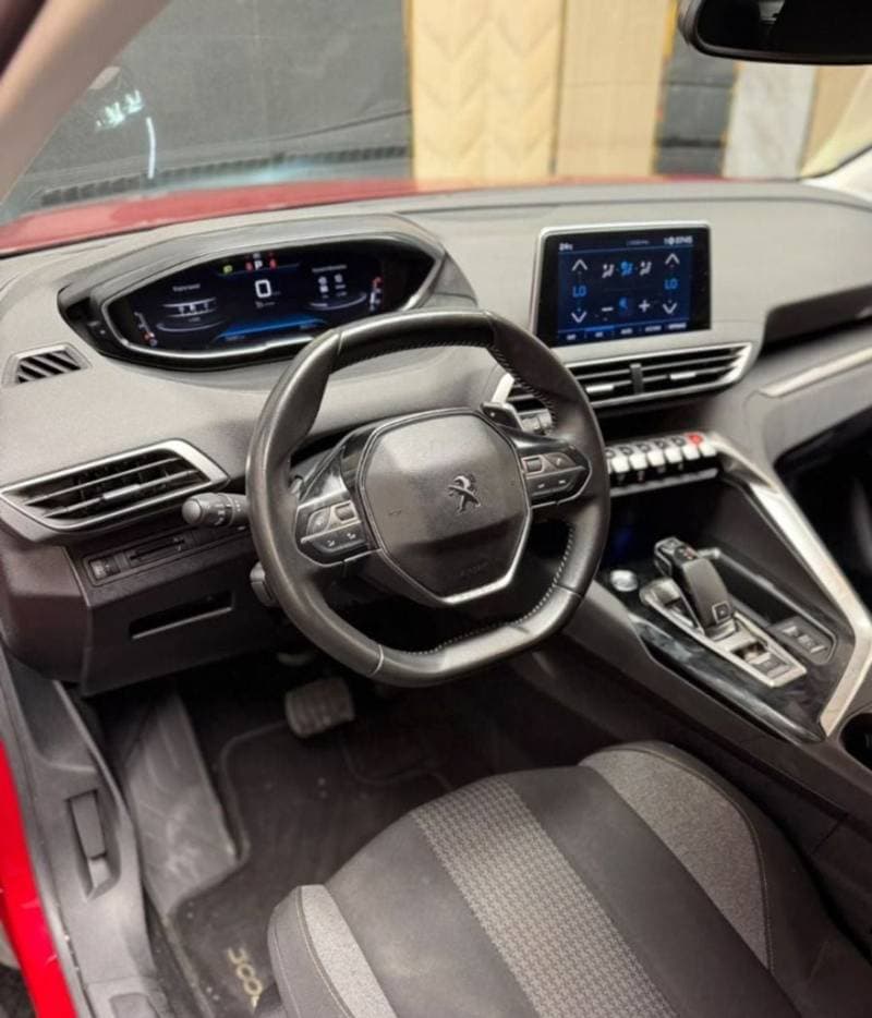 2022 Peugeot 3008 thumbnail 6