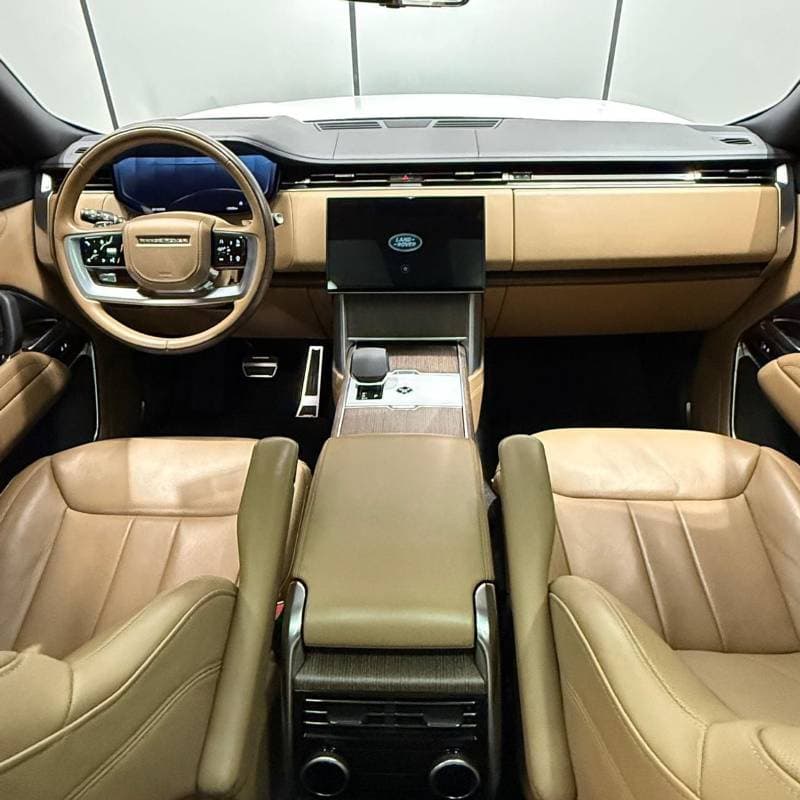 2024 Land Rover Range Rover thumbnail 10