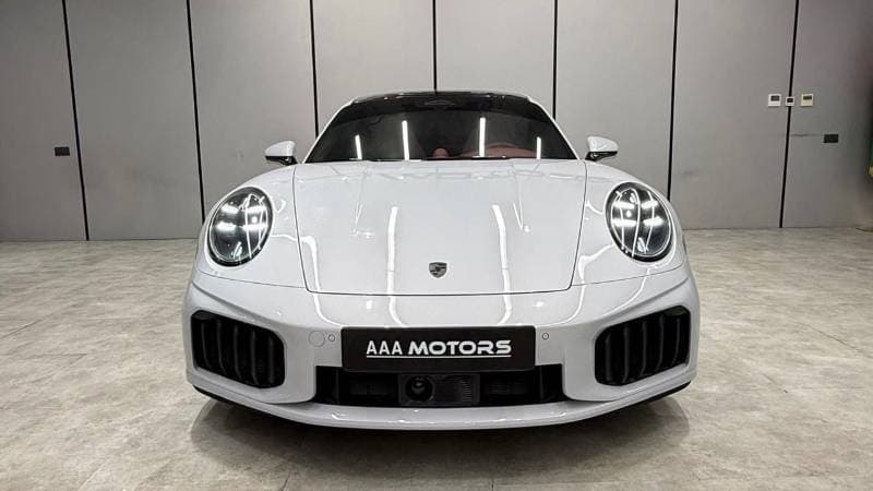 2026 Porsche 911 thumbnail 8