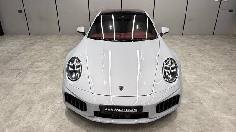 2026 Porsche 911 thumbnail 7