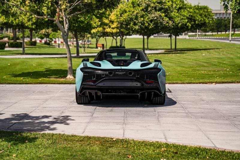 2025 McLaren Artura thumbnail 8