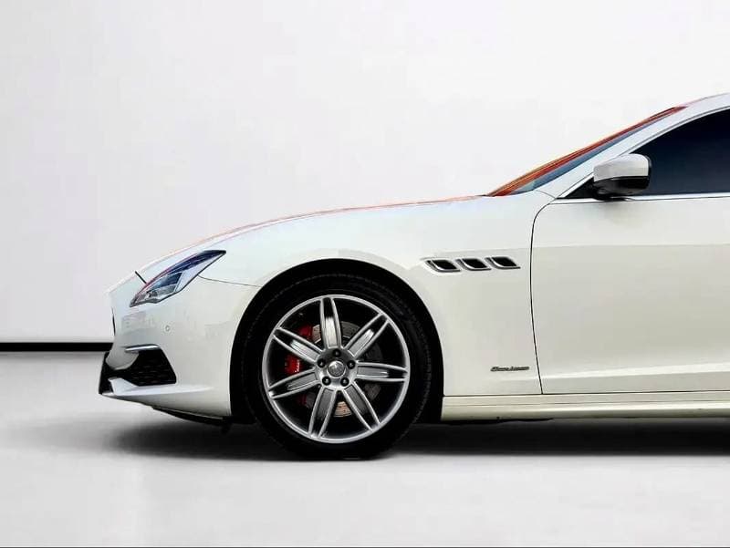 2020 Maserati Quattroporte thumbnail 9