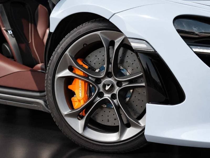 2022 McLaren 720S thumbnail 5