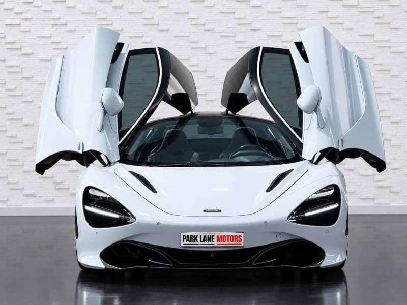 2022 McLaren 720S thumbnail 2