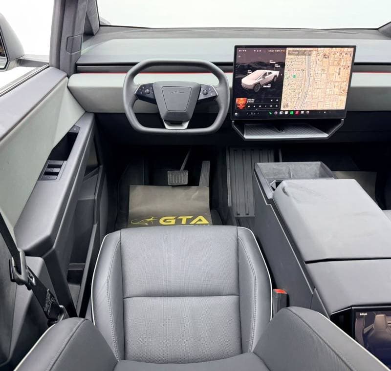 2026 Tesla Cybertruck thumbnail 9