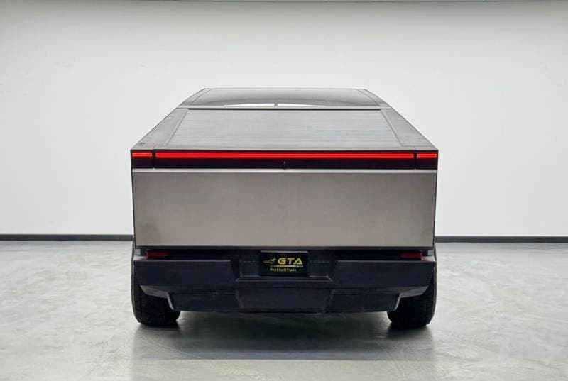 2026 Tesla Cybertruck thumbnail 5
