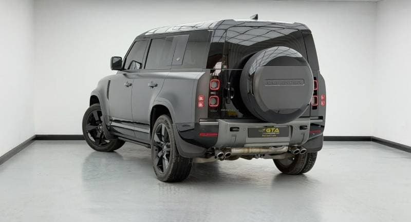 2024 Land Rover Defender 110 thumbnail 6