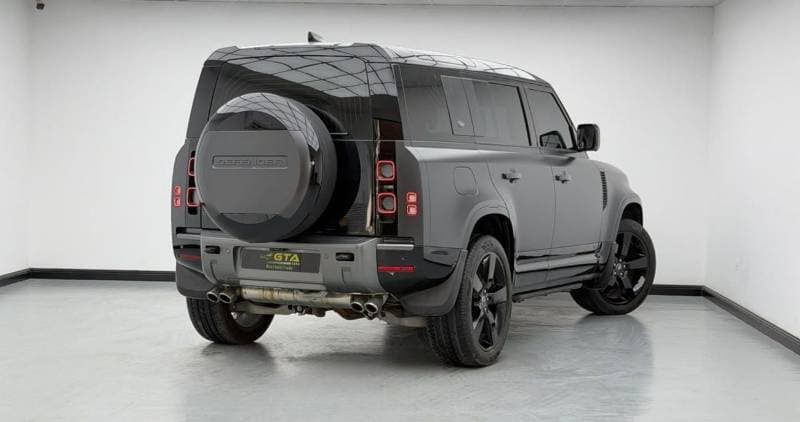 2024 Land Rover Defender 110 thumbnail 4