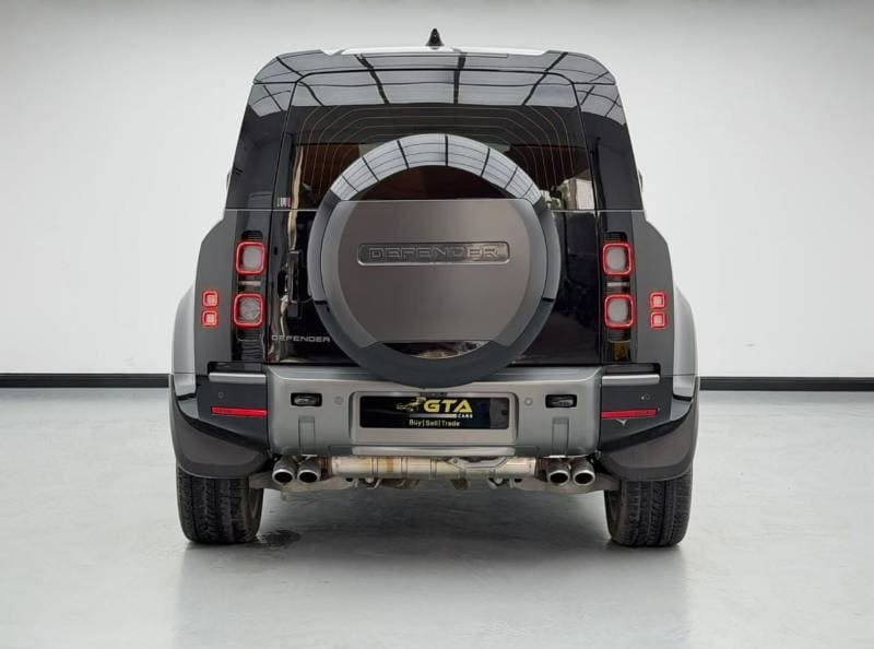 2024 Land Rover Defender 110 thumbnail 5