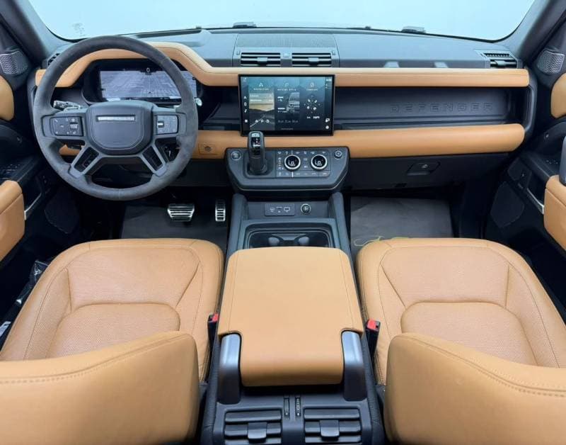 2024 Land Rover Defender 110 thumbnail 9