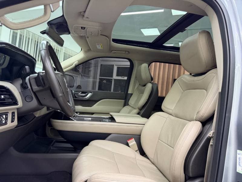2022 Lincoln Navigator thumbnail 8