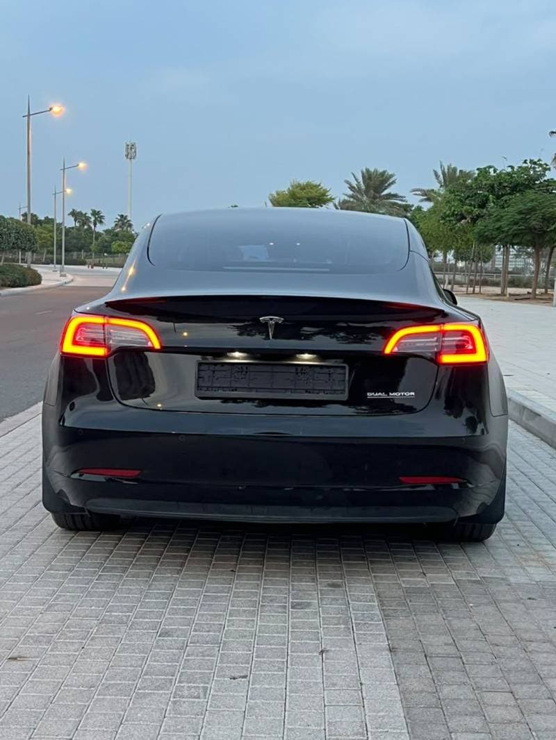 2021 Tesla Model 3 thumbnail 4
