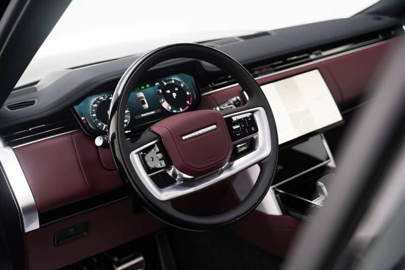 2026 Land Rover Range Rover thumbnail 7