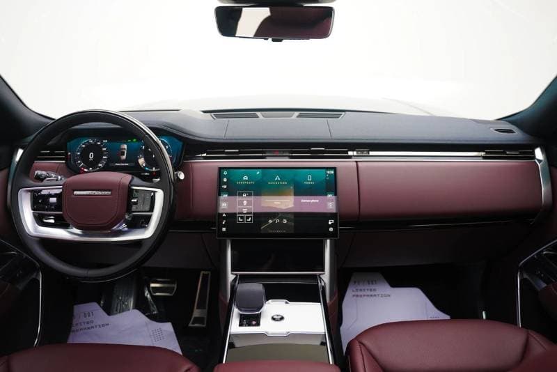 2026 Land Rover Range Rover thumbnail 6