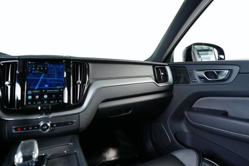 2023 Volvo XC60 thumbnail 10