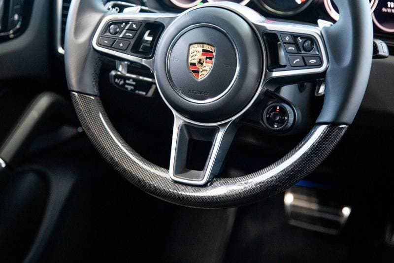 2023 Porsche Cayenne thumbnail 9