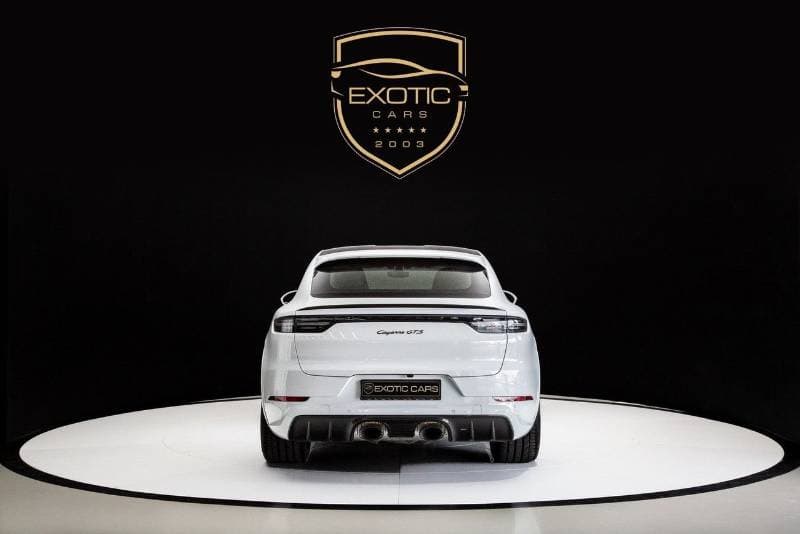 2023 Porsche Cayenne thumbnail 2