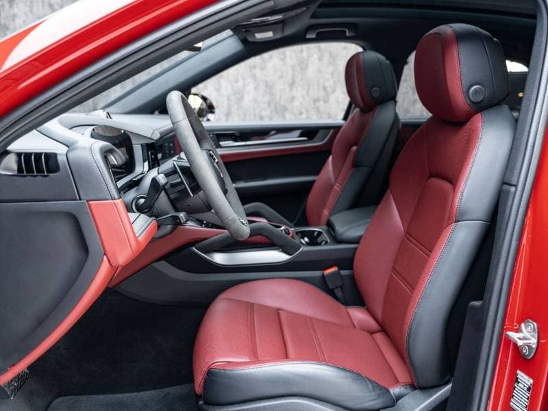 2026 Porsche Cayenne thumbnail 9