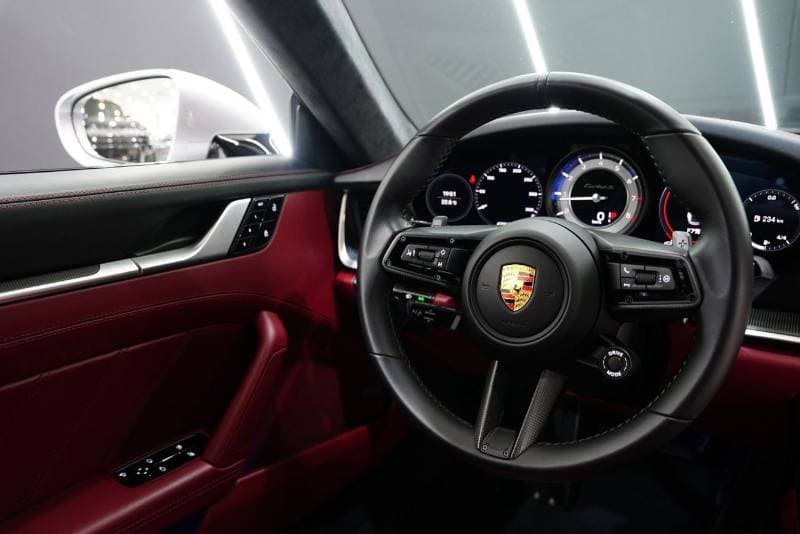 2021 Porsche 911 thumbnail 4