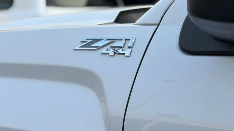 2016 GMC Sierra thumbnail 4