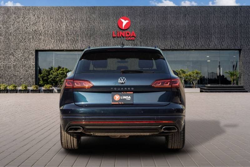 2023 Volkswagen Touareg thumbnail 4