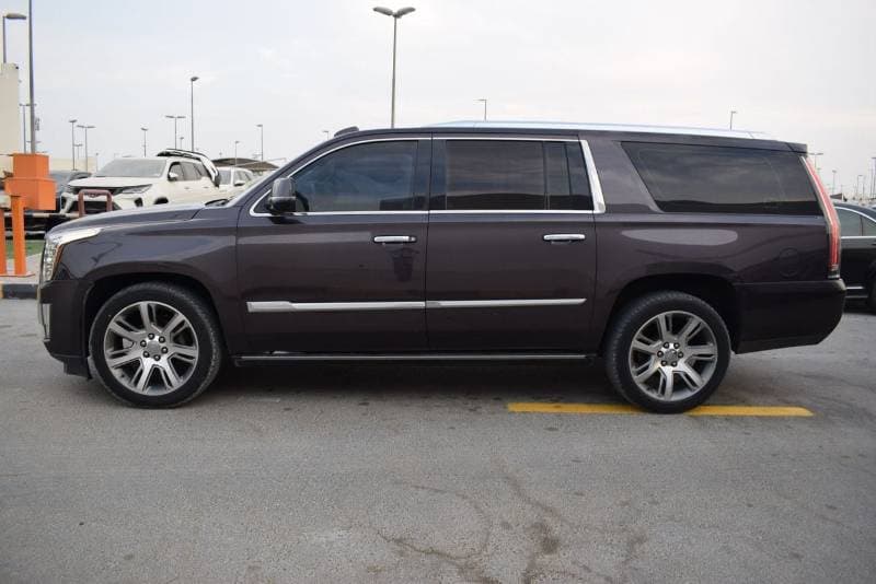 2016 Cadillac Escalade ESV thumbnail 3