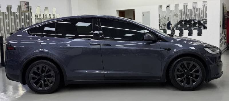 2023 Tesla Model X thumbnail 5