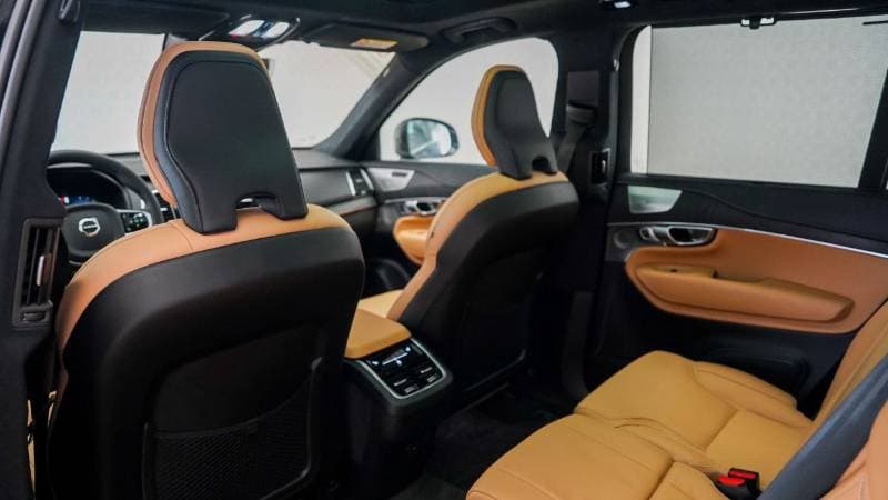 2025 Volvo XC90 thumbnail 6