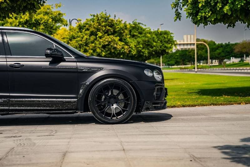 2023 Bentley Bentayga thumbnail 7