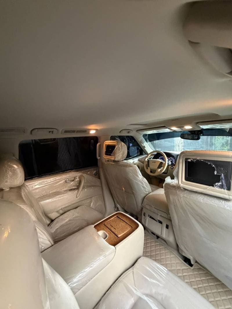 2014 Infiniti QX80 thumbnail 5