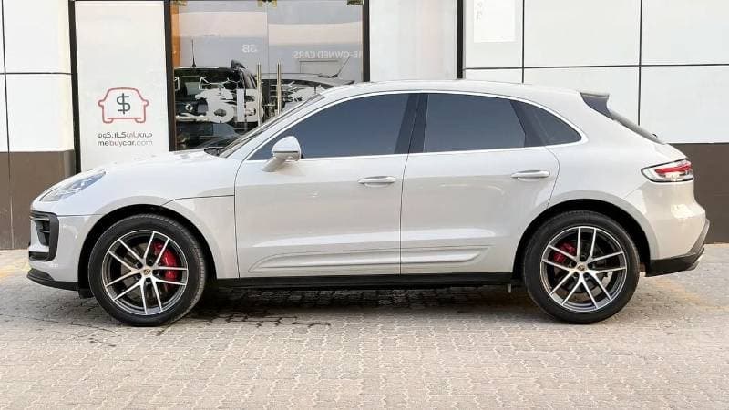 2023 Porsche Macan thumbnail 4