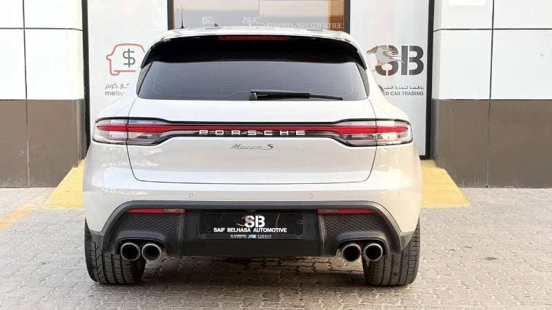 2023 Porsche Macan thumbnail 6
