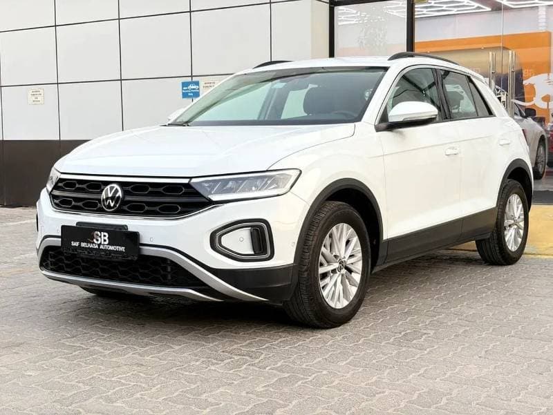 2024 Volkswagen T-ROC thumbnail 3