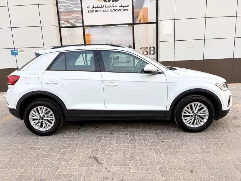 2024 Volkswagen T-ROC thumbnail 4